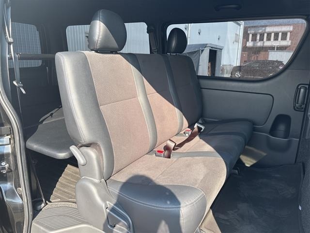 Toyota HIACE VAN 2023 8621327-8