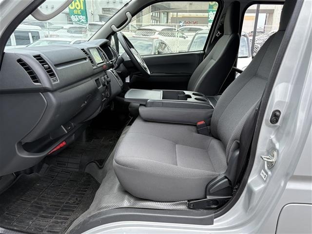 Toyota HIACE VAN 2024 8621361-11