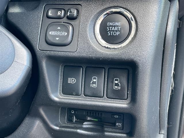 Toyota HIACE VAN 2020 8621364-1