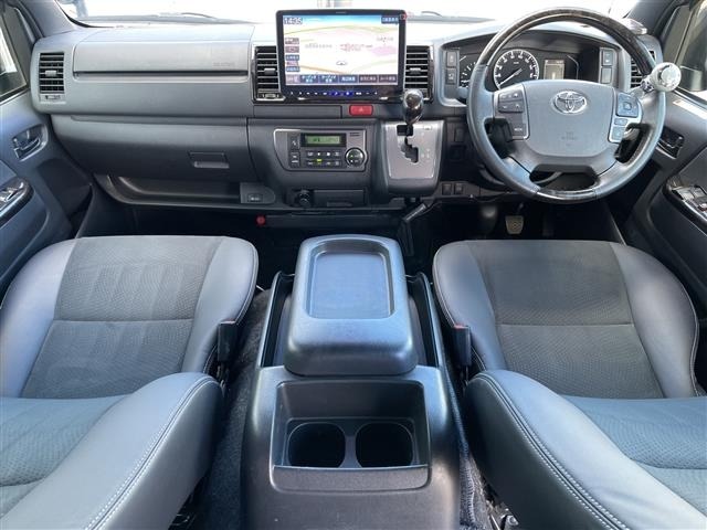 Toyota HIACE VAN 2020 8621364-20