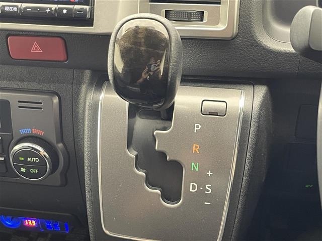 Toyota HIACE VAN 2020 8621365-12