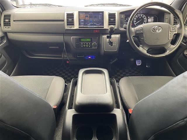 Toyota HIACE VAN 2020 8621365-15