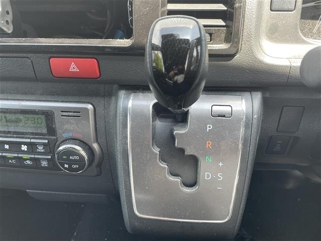 Toyota HIACE VAN 2025 8621366-7