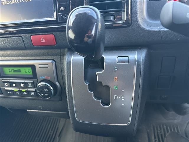 Toyota HIACE VAN 2019 8621367-2