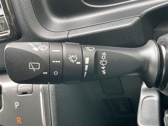 Toyota HIACE VAN 2022 8621368-10