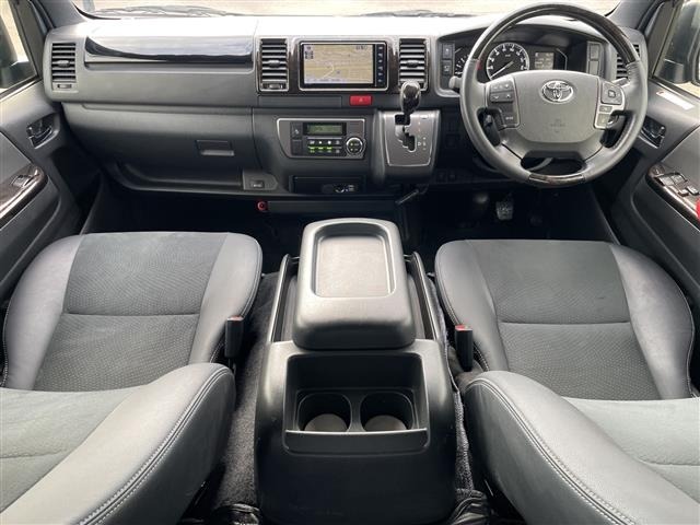Toyota HIACE VAN 2022 8621368-2