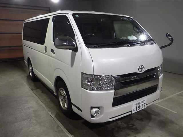 Toyota HIACE VAN 2016 8621370-3