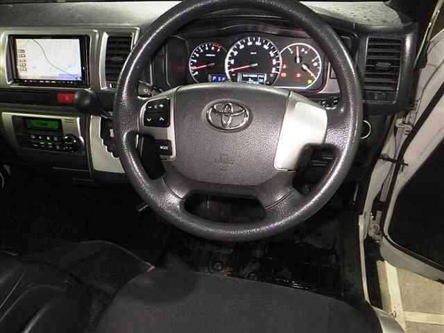Toyota HIACE VAN 2016 8621370-8