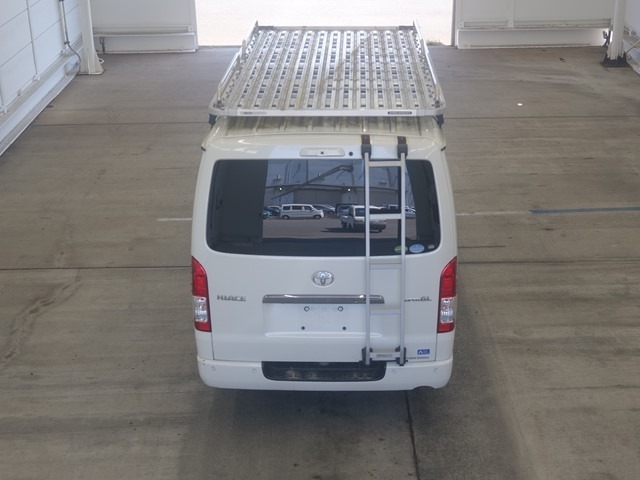 Toyota HIACE VAN 2021 8621371-3