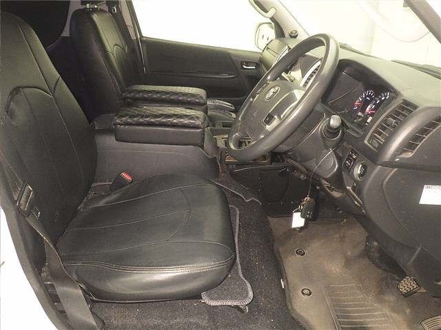 Toyota HIACE VAN 2017 8621384-5