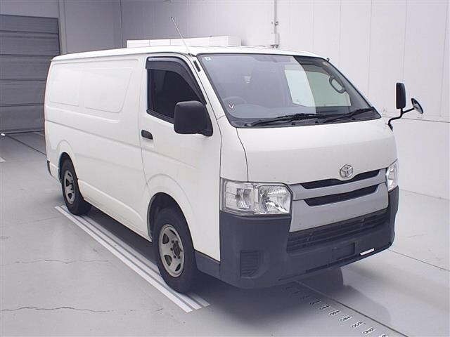 Toyota HIACE VAN 2018 8621386-0
