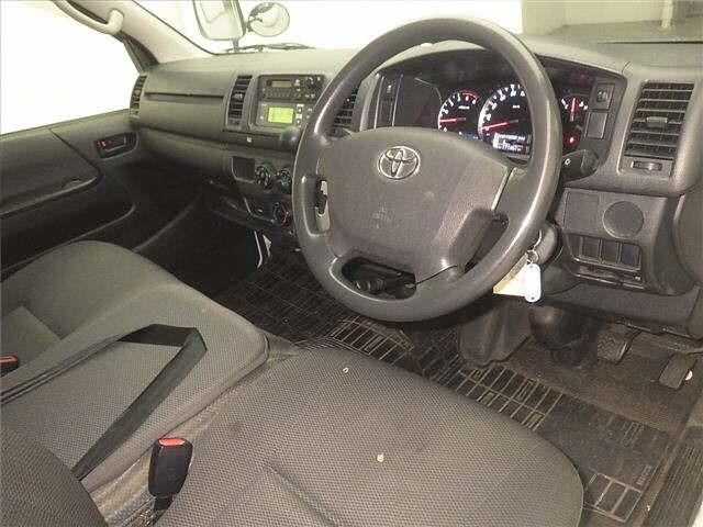 Toyota HIACE VAN 2018 8621386-3