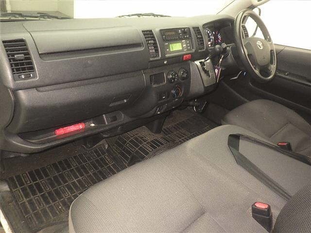 Toyota HIACE VAN 2018 8621386-4