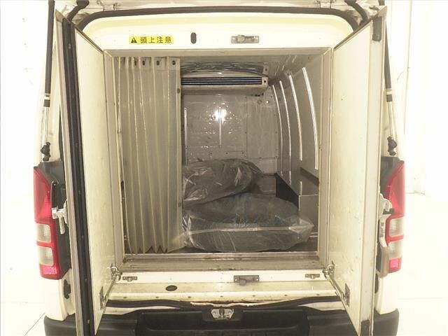 Toyota HIACE VAN 2018 8621386-7