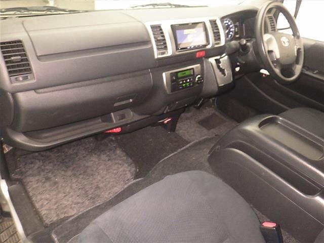 Toyota HIACE VAN 2021 8621387-4