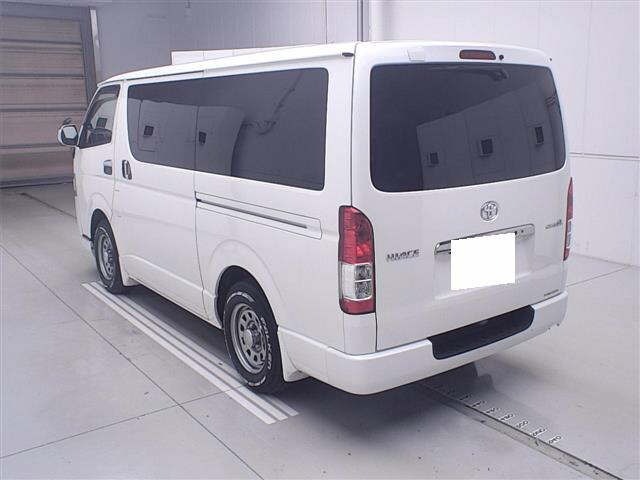 Toyota HIACE VAN 2017 8621388-1
