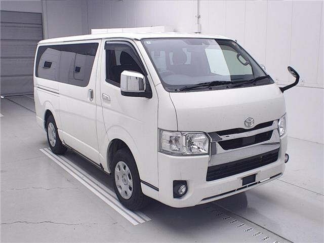 Toyota HIACE VAN 2021 8621389-0