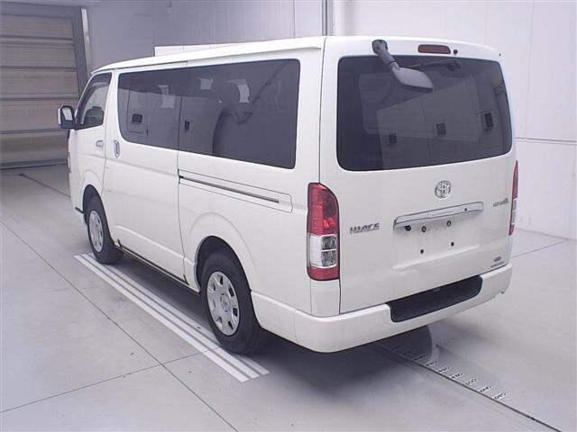 Toyota HIACE VAN 2021 8621389-1