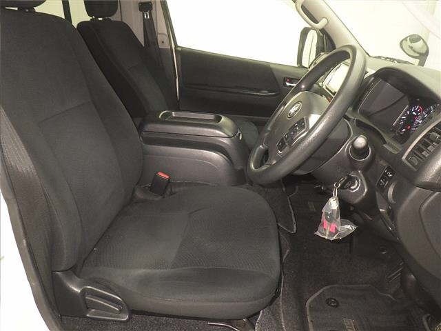 Toyota HIACE VAN 2021 8621389-5