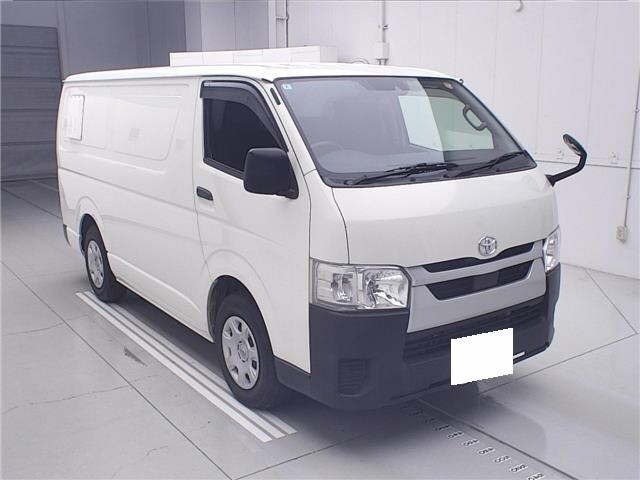 Toyota HIACE VAN 2022 8621392-0