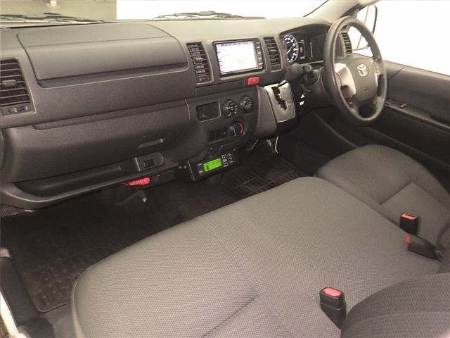 Toyota HIACE VAN 2022 8621392-4