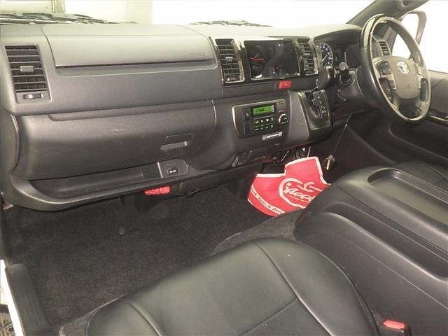 Toyota HIACE VAN 2021 8621394-4