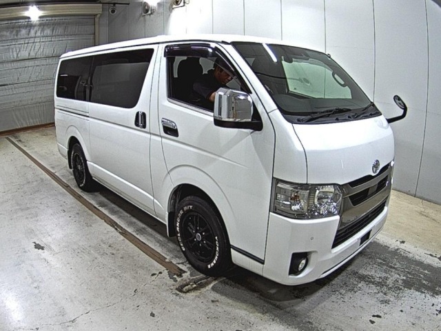 Toyota HIACE VAN 2021 8621401-0