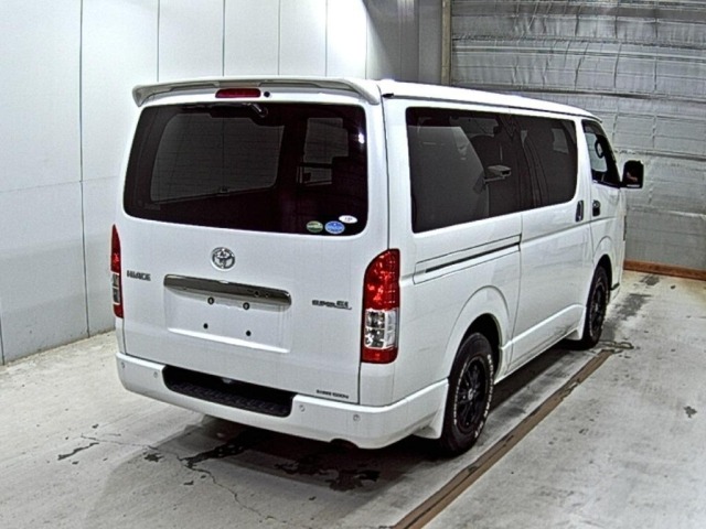 Toyota HIACE VAN 2021 8621401-5