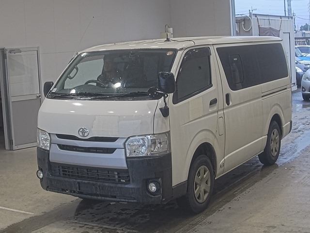 Toyota HIACE VAN 2015 8621407-0