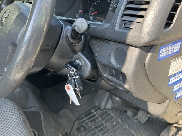Toyota HIACE VAN 2015 8621407-6