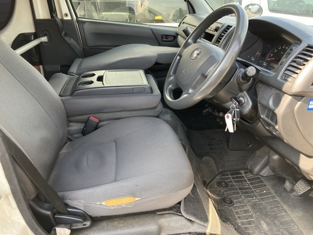 Toyota HIACE VAN 2015 8621407-8