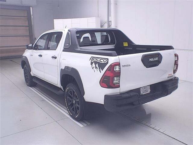 Toyota HILUX 2024 8620278-1
