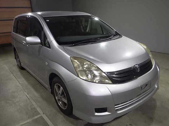 Toyota ISIS 2004 8621507-3