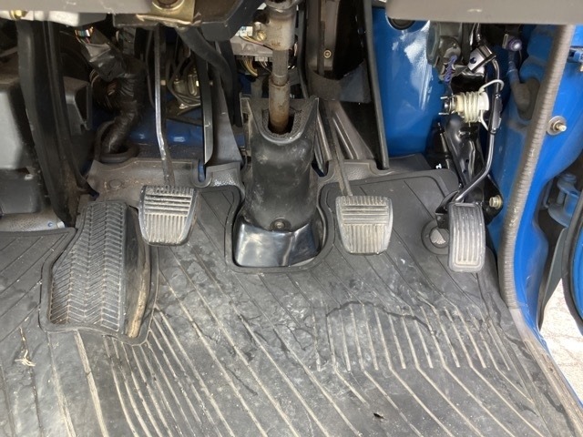 Toyota LITEACE TRUCK 2003 8621001-4