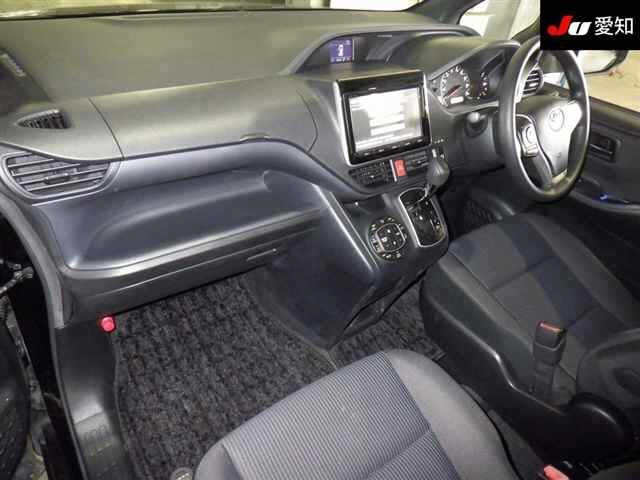 Toyota NOAH 2014 8614371-3