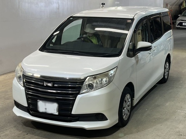 Toyota NOAH 2014 8614392-0