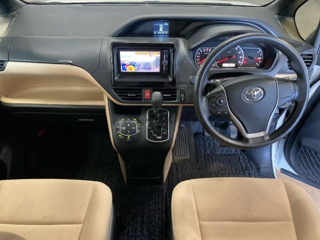 Toyota NOAH 2014 8614392-3