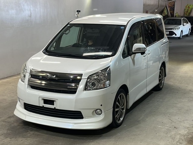 Toyota NOAH 2009 8614394-0