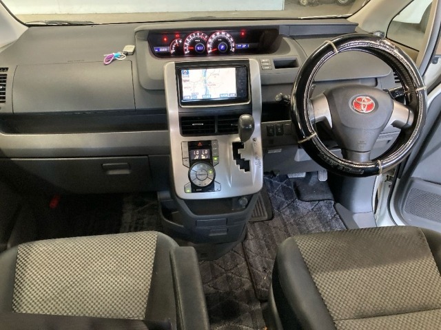 Toyota NOAH 2009 8614394-3