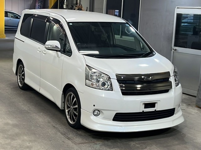 Toyota NOAH 2009 8614394-4