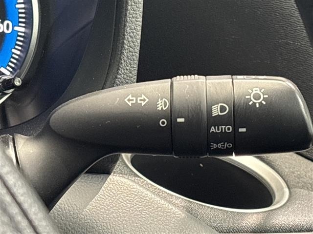 Toyota NOAH 2023 8614954-1