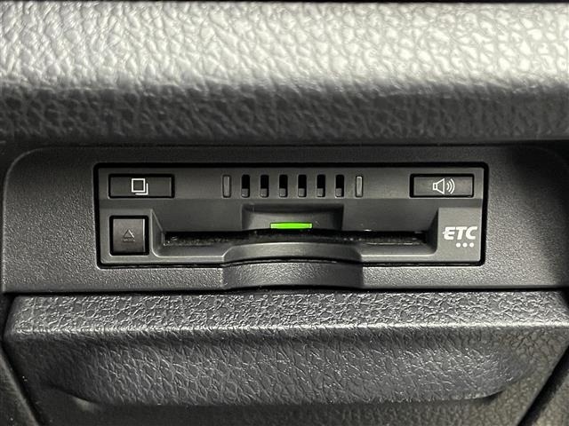 Toyota NOAH 2021 8614972-4