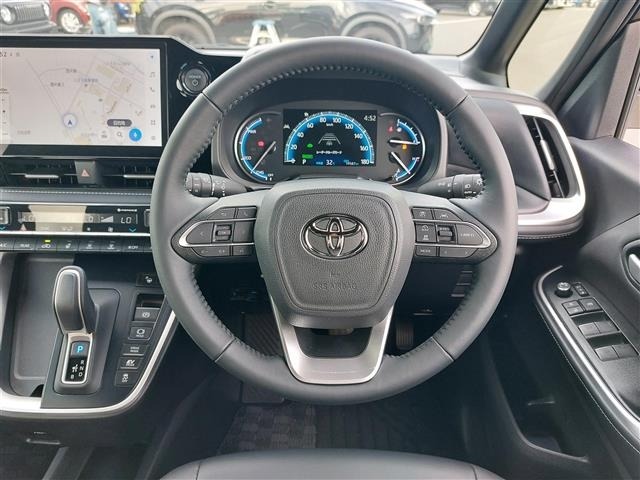 Toyota NOAH 2024 8614981-10