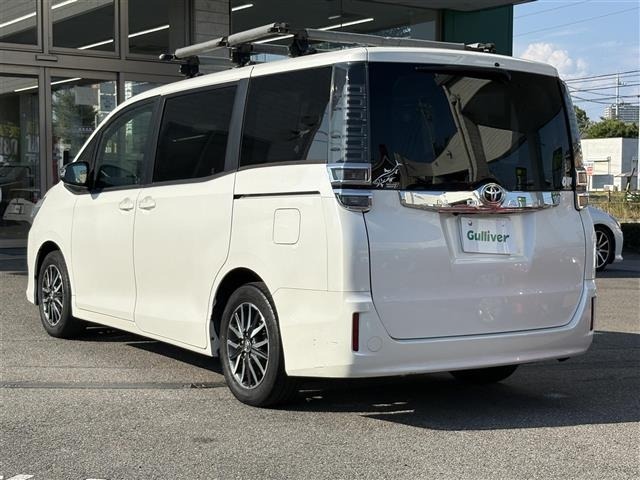 Toyota NOAH 2016 8614982-13