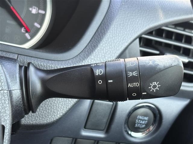 Toyota NOAH 2016 8614982-18