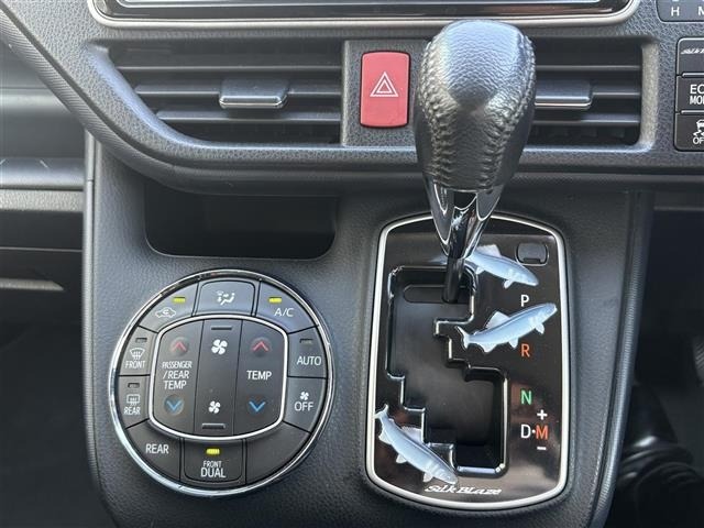 Toyota NOAH 2016 8614982-2
