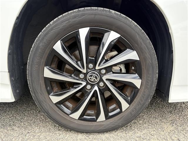 Toyota NOAH 2022 8614983-3
