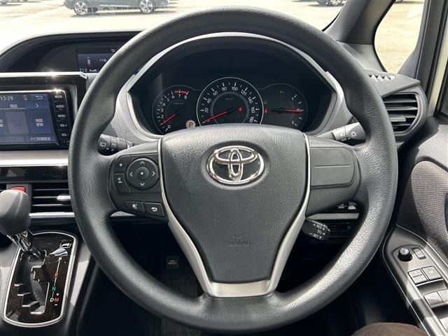Toyota NOAH 2021 8614993-1