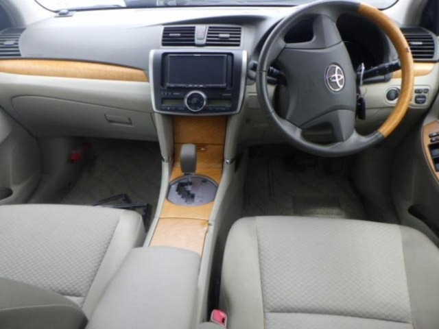 Toyota PREMIO 2009 8621896-3