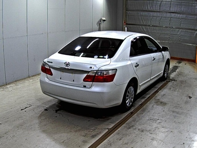 Toyota PREMIO 2009 8621896-5